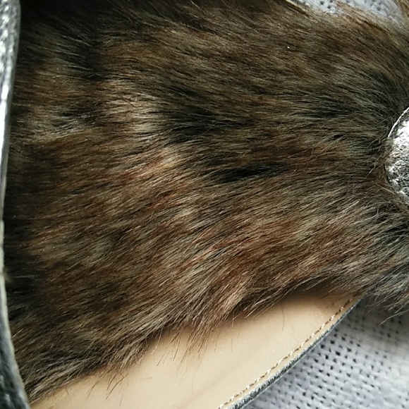 NEW Faux Fur Flat Mules - Picture 2 of 8